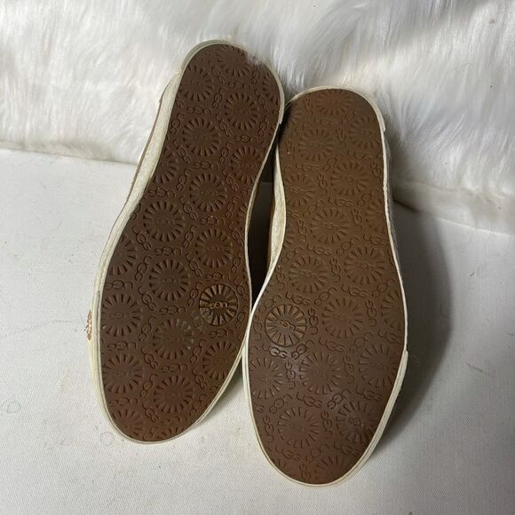 UGG gold sequins & tan leather suede sneakers with sheep skin fur lining… - Picture 8 of 9